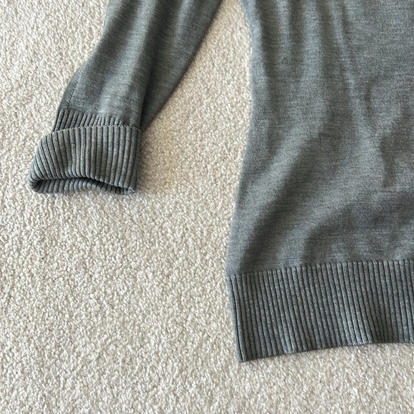 Kenneth Cole sweater - Picture 2 of 3